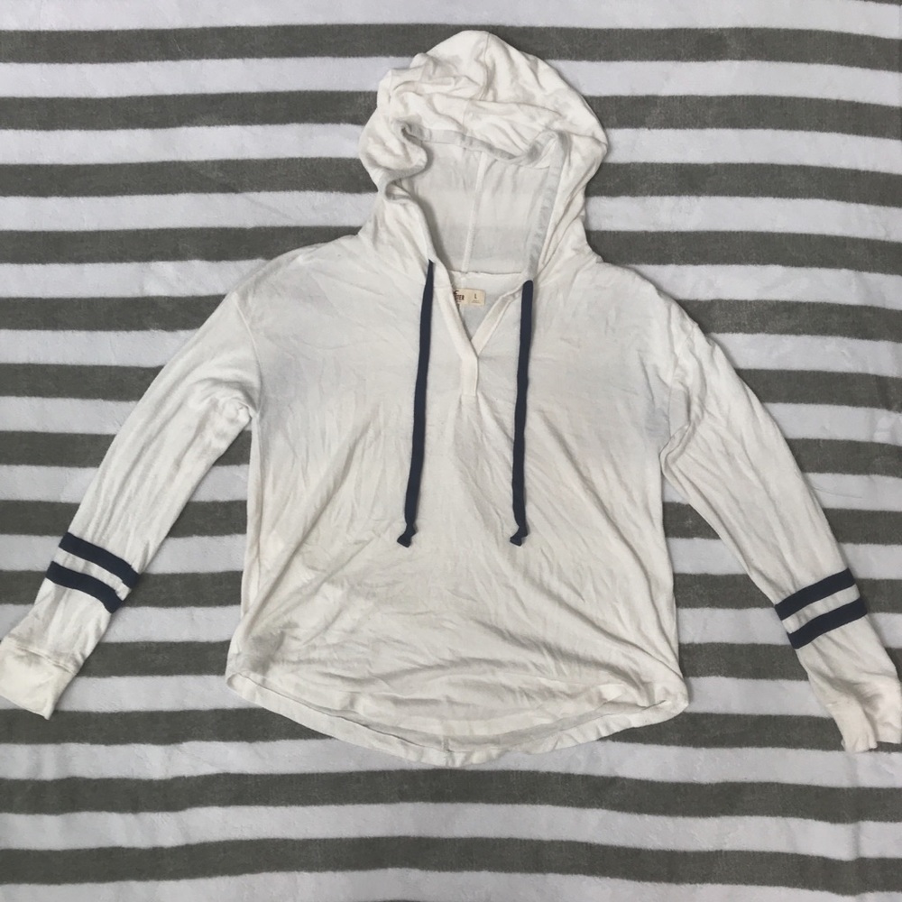 White&Navy Hollister Sweatshirt